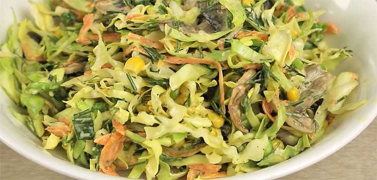  Превратили капусту в салат, который просят по 2 тарелки: добавили грибы, морковь и горчицу