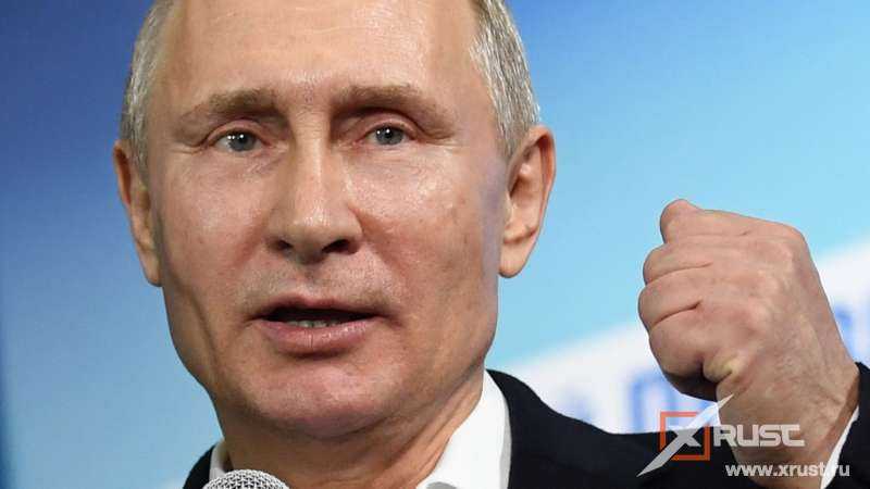 Как Президент РФ В.В. Путин работает на "удаленке", а Запад следит за ним затаив дыхание